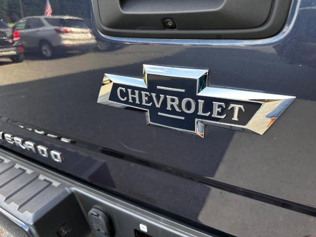 Photo of 2018 Centennial Blue Metallic Chevrolet Silverado 1500