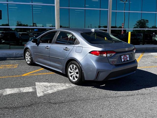 Photo of 2022 Gray Toyota Corolla