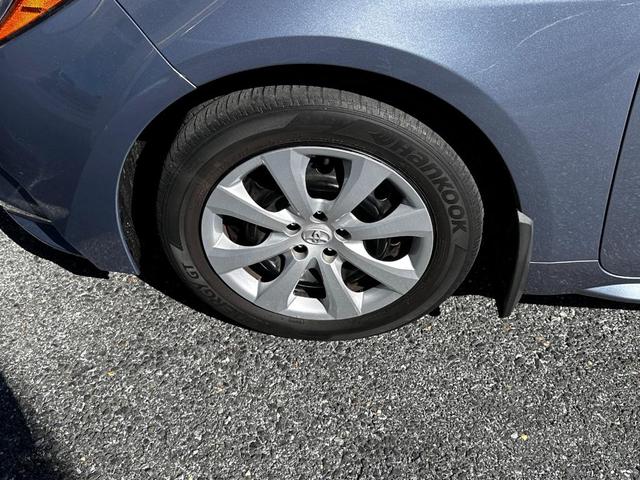 Photo of 2022 Gray Toyota Corolla