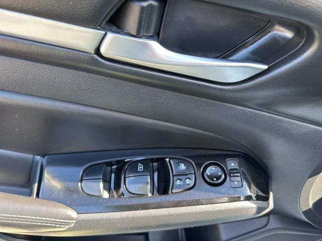 Photo of 2023 White Nissan Altima