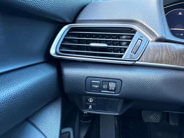 Photo of 2018 White Honda Accord