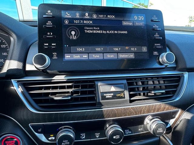 Photo of 2018 White Honda Accord
