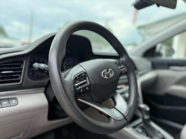 Photo of 2020 Silver Hyundai ELANTRA