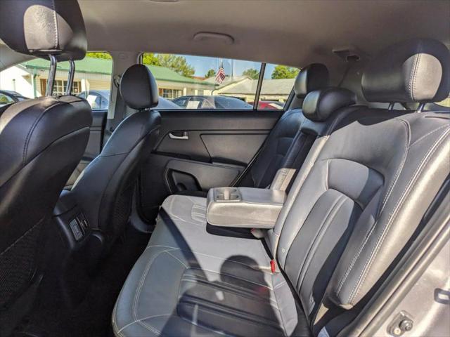 Photo of 2016 Mineral Silver Kia Sportage