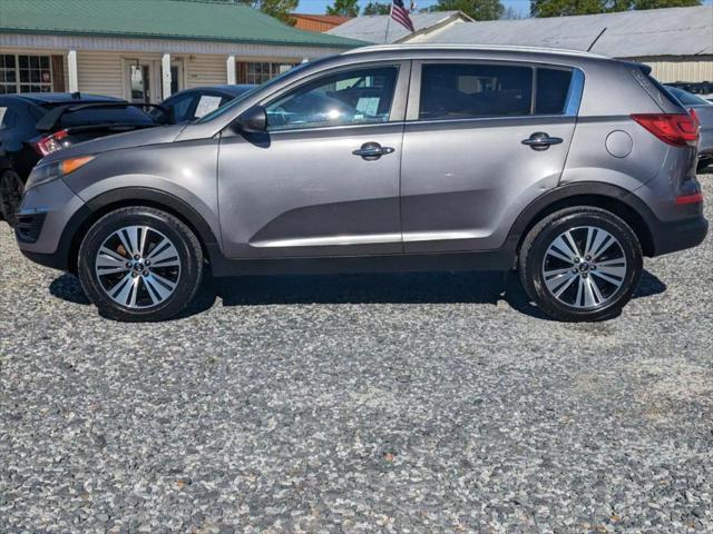 Photo of 2016 Mineral Silver Kia Sportage