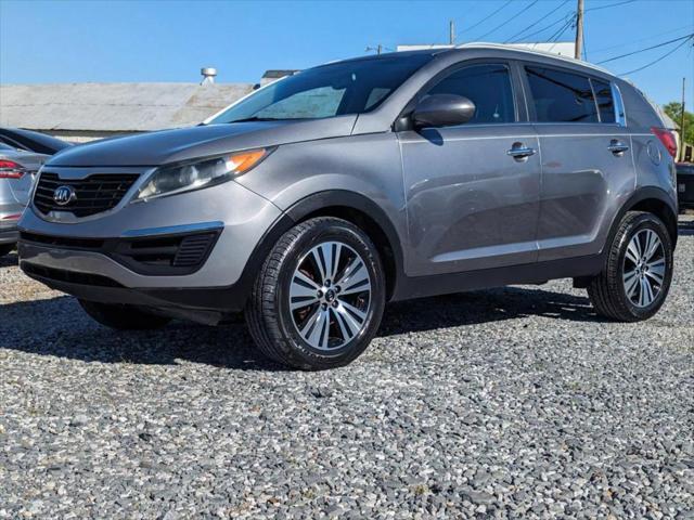 Photo of 2016 Mineral Silver Kia Sportage