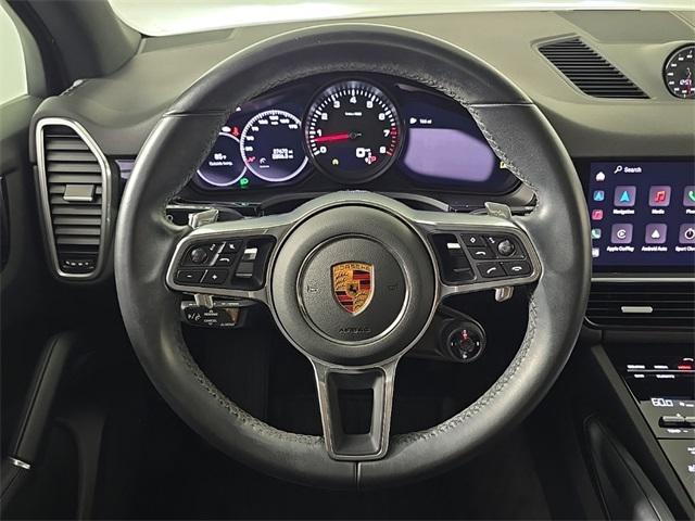 Photo of 2022 White Porsche Cayenne