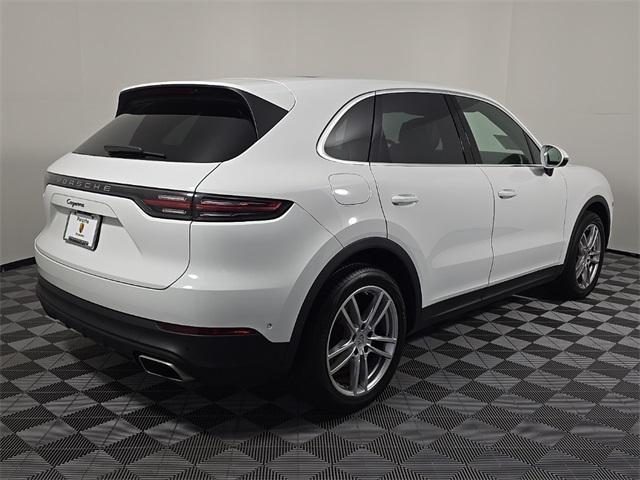 Photo of 2022 White Porsche Cayenne