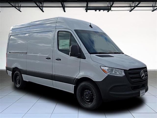 Photo of 2025 Arctic White Mercedes-Benz Sprinter 2500