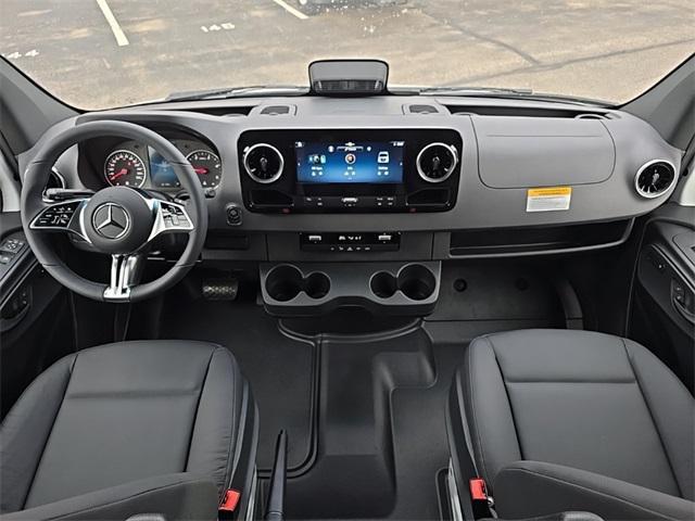 Photo of 2025 Arctic White Mercedes-Benz Sprinter 2500