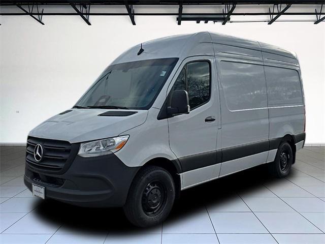 Photo of 2025 Arctic White Mercedes-Benz Sprinter 2500
