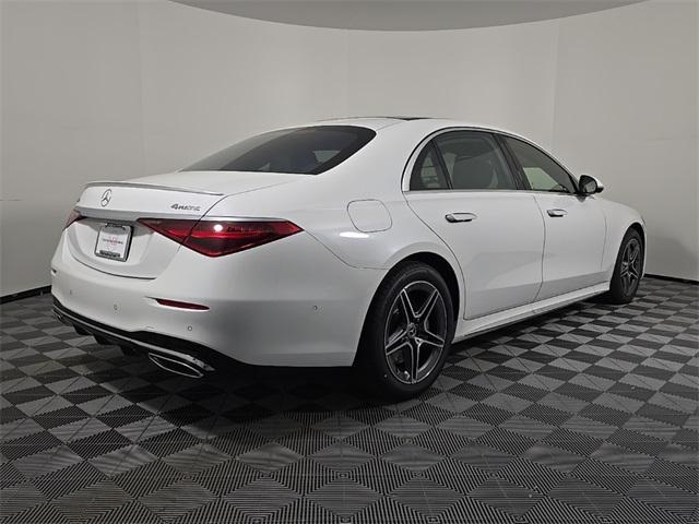 Photo of 2025 White Mercedes-Benz S-Class