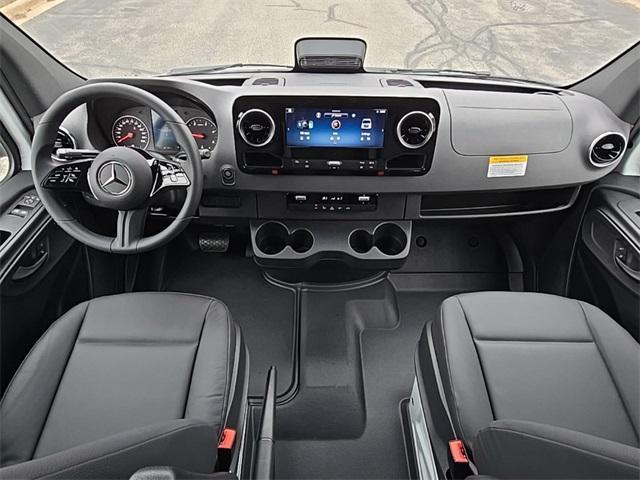 Photo of 2025 Arctic White Mercedes-Benz Sprinter 2500