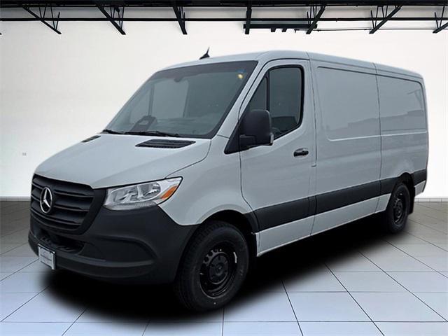 Photo of 2025 Arctic White Mercedes-Benz Sprinter 2500