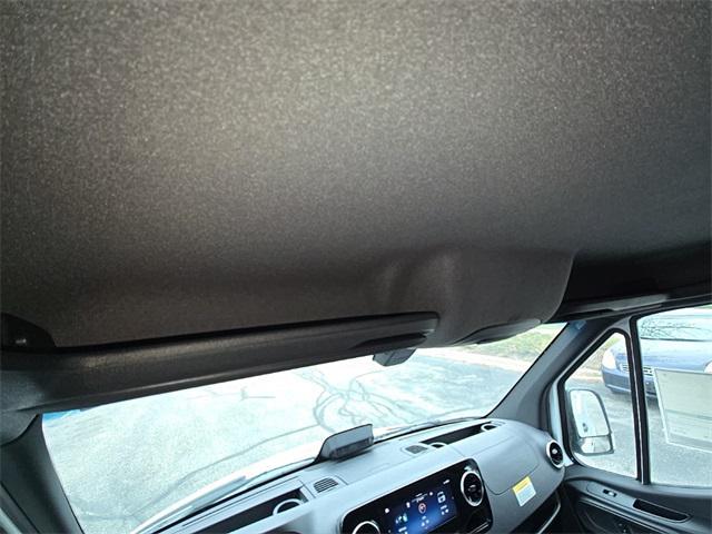 Photo of 2025 Arctic White Mercedes-Benz Sprinter 2500
