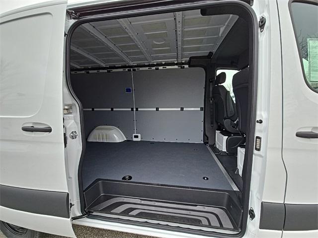 Photo of 2025 Arctic White Mercedes-Benz Sprinter 2500