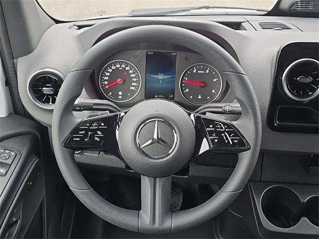 Photo of 2025 Arctic White Mercedes-Benz Sprinter 2500