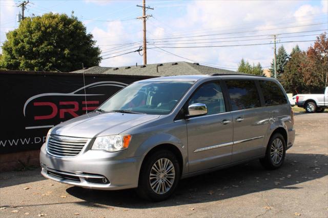 2014 Chrysler Town & Country