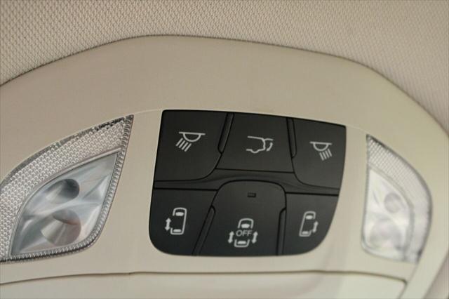 Photo of 2021 Velvet Red Pearlcoat Chrysler Pacifica Hybrid