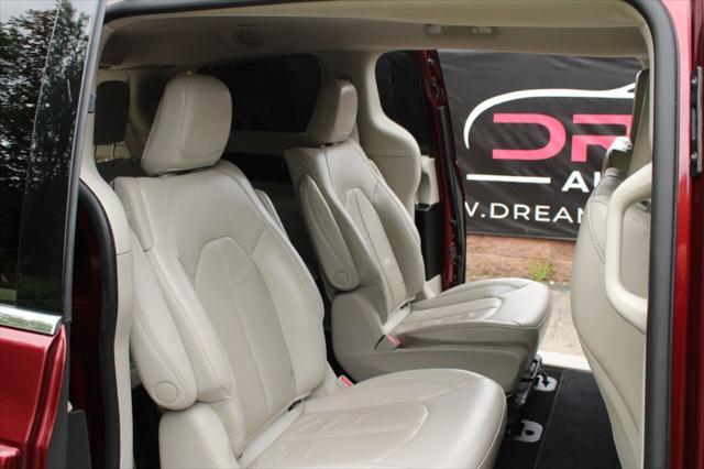 Photo of 2021 Velvet Red Pearlcoat Chrysler Pacifica Hybrid