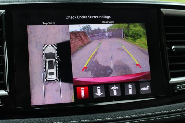 Photo of 2021 Velvet Red Pearlcoat Chrysler Pacifica Hybrid