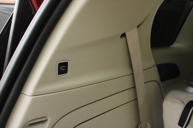 Photo of 2021 Velvet Red Pearlcoat Chrysler Pacifica Hybrid