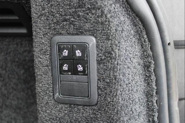 Photo of 2014 Black Land Rover Range Rover