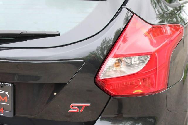 Photo of 2014 Tuxedo Black Ford Focus ST