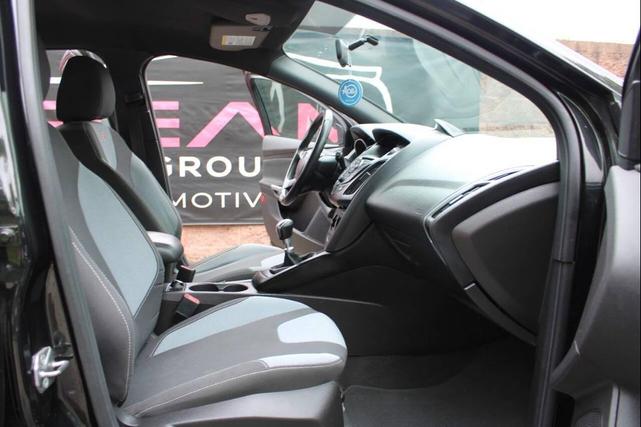 Photo of 2014 Tuxedo Black Ford Focus ST