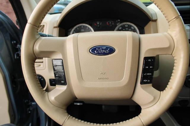 Photo of 2012 Blue Ford Escape