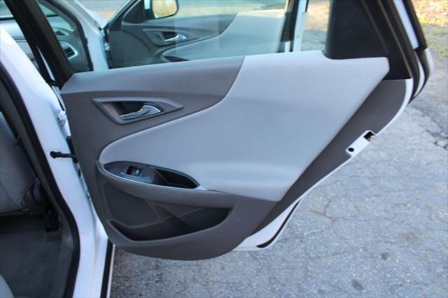 Photo of 2020 Summit White Chevrolet Malibu