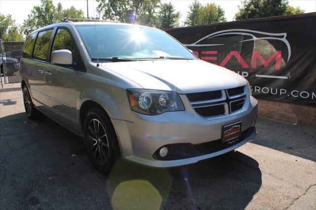 Photo of 2017 Billet Clearcoat Dodge Grand Caravan