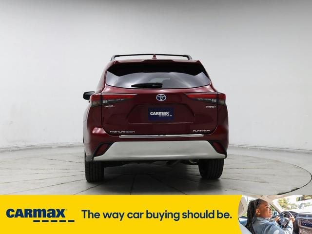 Photo of 2020 Red Toyota Highlander Hybrid