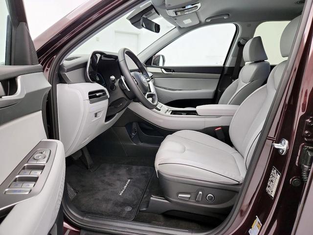 Photo of 2025 Burgundy Hyundai PALISADE