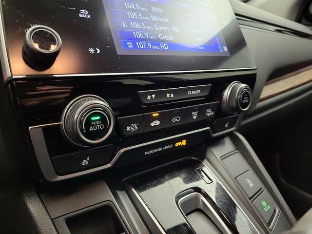 Photo of 2021 White Honda CR-V