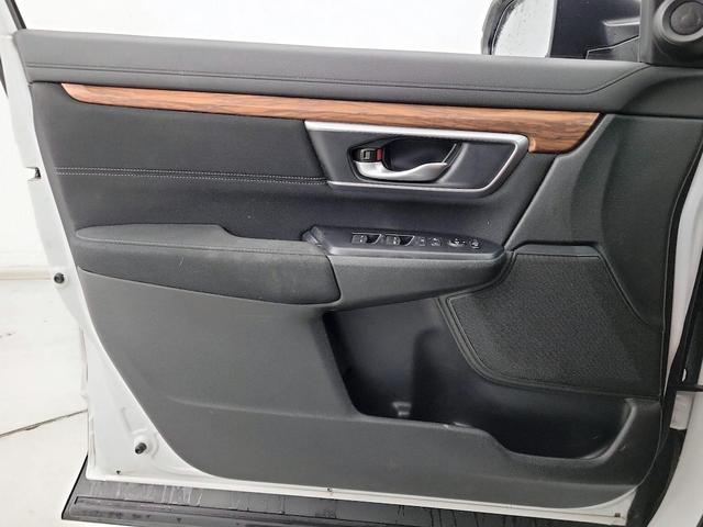 Photo of 2021 White Honda CR-V