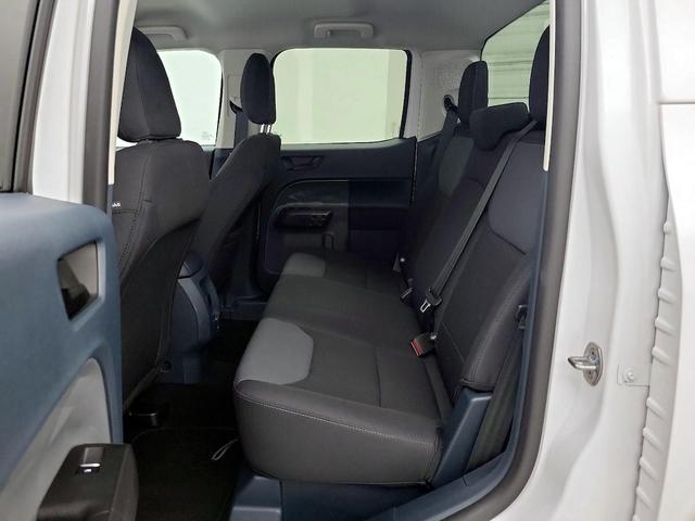 Photo of 2024 White Ford Maverick