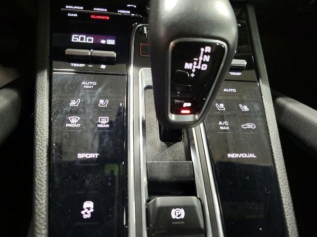 Photo of 2020 White Porsche Cayenne