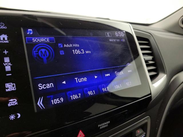 Photo of 2017 Black Honda Pilot