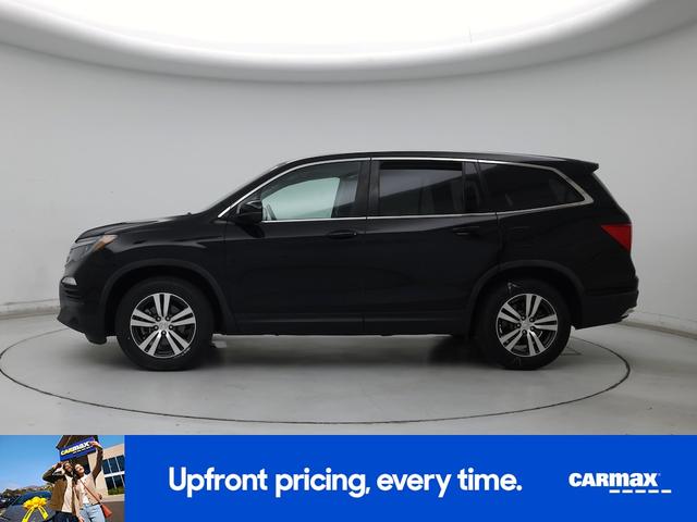 Photo of 2017 Black Honda Pilot