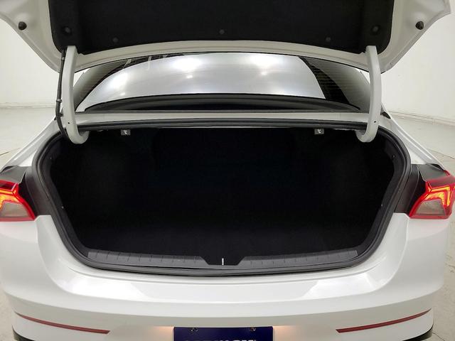 Photo of 2023 White Kia K5
