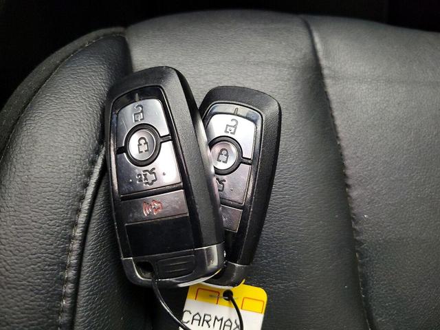 Photo of 2018 Silver Ford Edge