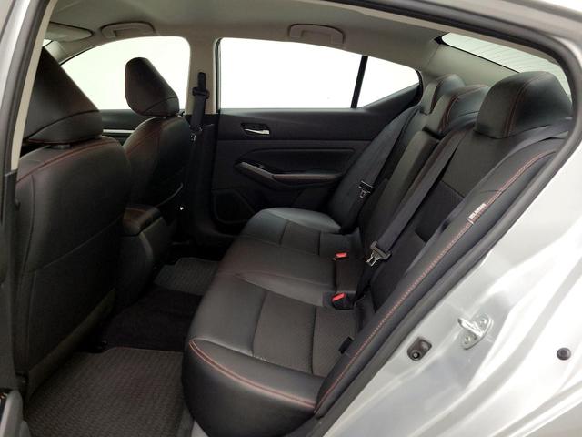 Photo of 2024 Silver Nissan Altima
