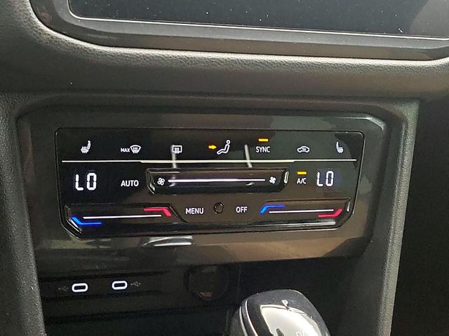 Photo of 2022 Gray Volkswagen Tiguan