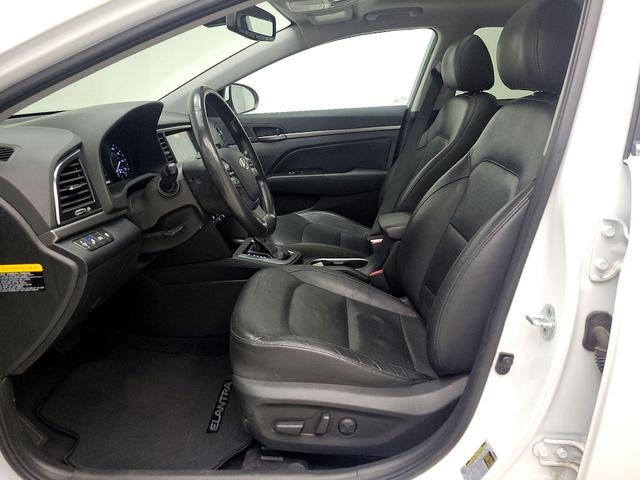 Photo of 2017 White Hyundai ELANTRA