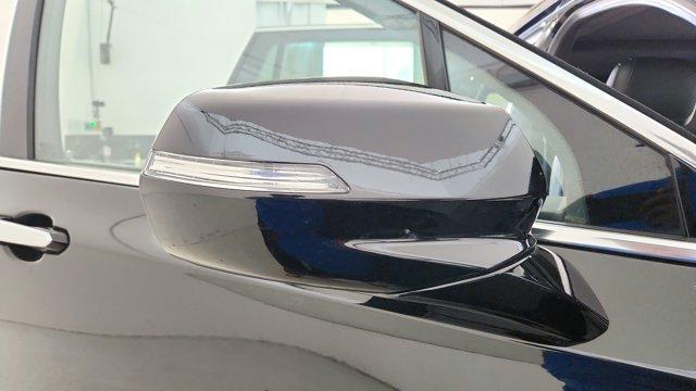 Photo of 2023 Stellar Black Metallic Cadillac XT6