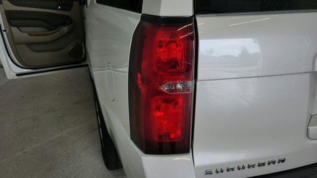 Photo of 2019 Iridescent Pearl Tricoat Chevrolet Suburban