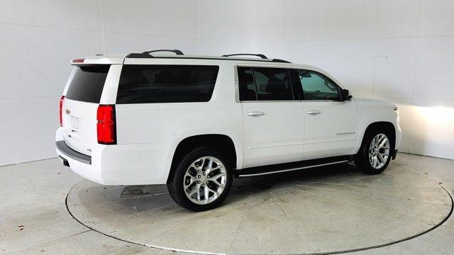 Photo of 2019 Iridescent Pearl Tricoat Chevrolet Suburban