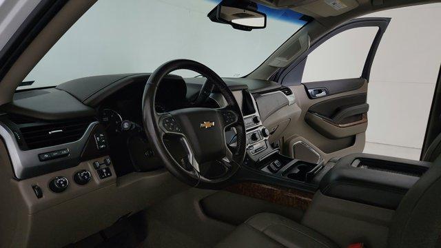 Photo of 2019 Iridescent Pearl Tricoat Chevrolet Suburban