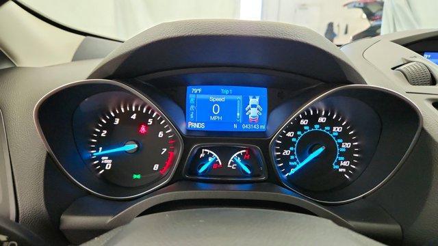 Photo of 2015 Ingot Silver Ford Escape